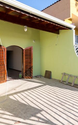 Casa à venda com 150m², 3 quartos e 2 vagasVaranda quarto 1 suíte