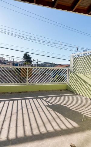 Casa à venda com 150m², 3 quartos e 2 vagasVaranda quarto 1 suíte