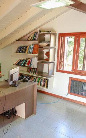 Casa à venda com 450m², 6 quartos e 4 vagasQuarto 6 - terraço