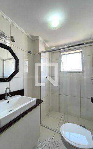 Apartamento para alugar com 77m², 2 quartos e 1 vaga Apartamento para alugar com 77m², 2 quartos e 1 vagaBanheiro