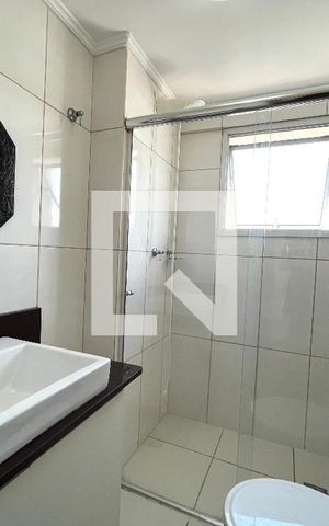 Apartamento para alugar com 77m², 2 quartos e 1 vaga Apartamento para alugar com 77m², 2 quartos e 1 vagaBanheiro
