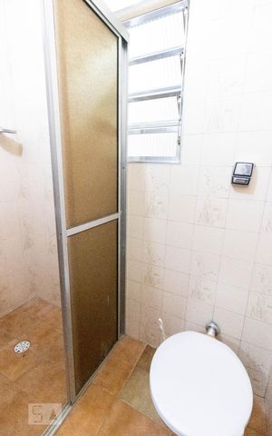 Casa à venda com 150m², 2 quartos e 1 vaga Casa à venda com 150m², 2 quartos e 1 vagaBanheiro