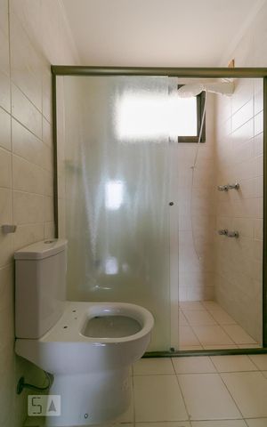 Apartamento para alugar com 140m², 4 quartos e 2 vagas Apartamento para alugar com 140m², 4 quartos e 2 vagasBanheiro