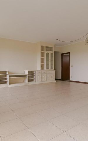 Apartamento para alugar com 140m², 4 quartos e 2 vagas Apartamento para alugar com 140m², 4 quartos e 2 vagasSala