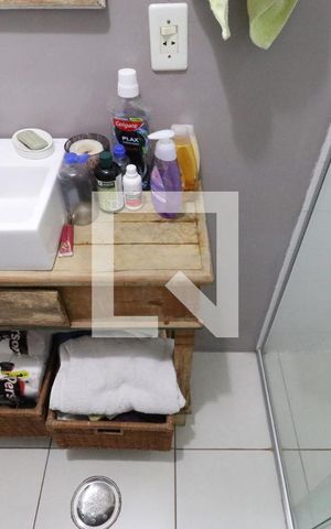 Apartamento à venda com 102m², 2 quartos e 1 vagaDetalhe do banheiro
