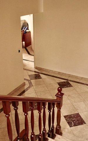 Casa para alugar com 550m², 4 quartos e 7 vagasAcesso Andar superior
