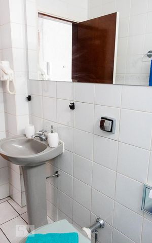 Apartamento para alugar com 55m², 1 quarto e sem vaga Apartamento para alugar com 55m², 1 quarto e sem vagaBanheiro