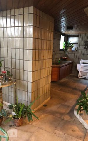Apartamento à venda com 330m², 4 quartos e 4 vagasDetalhe