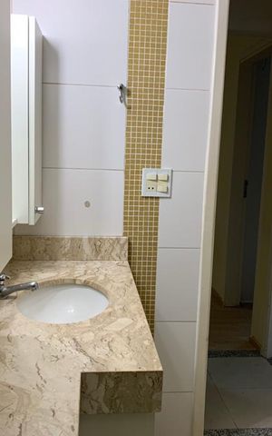 Apartamento à venda com 63m², 2 quartos e 1 vaga Apartamento à venda com 63m², 2 quartos e 1 vagaBanheiro