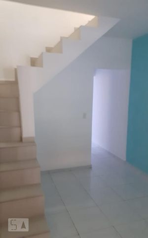 Casa à venda com 170m², 3 quartos e 1 vaga Casa à venda com 170m², 3 quartos e 1 vagaSala