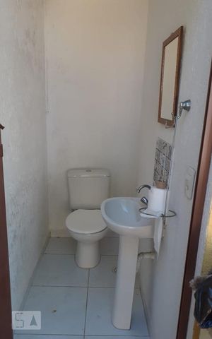 Casa à venda com 170m², 3 quartos e 1 vaga Casa à venda com 170m², 3 quartos e 1 vagaLavabo