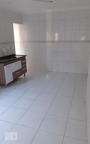 Casa à venda com 170m², 3 quartos e 1 vaga Casa à venda com 170m², 3 quartos e 1 vagaCozinha