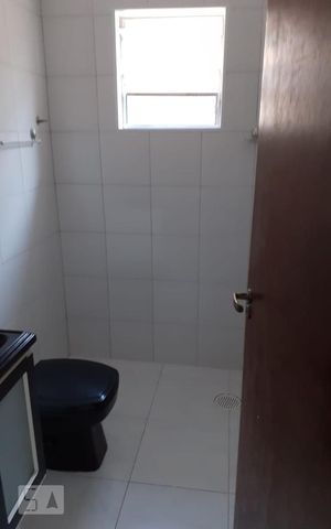 Casa à venda com 170m², 3 quartos e 1 vaga Casa à venda com 170m², 3 quartos e 1 vagaBanheiro