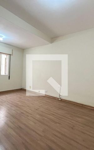 Casa para alugar com 210m², 4 quartos e 2 vagas Casa para alugar com 210m², 4 quartos e 2 vagasSuite