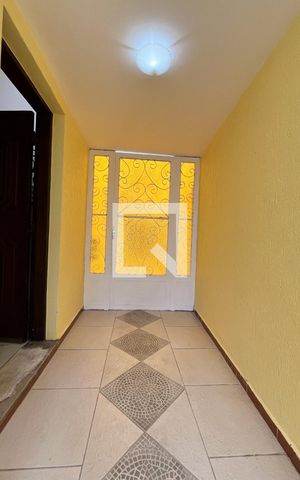 Casa para alugar com 210m², 4 quartos e 2 vagas Casa para alugar com 210m², 4 quartos e 2 vagasEntrada