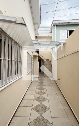 Casa para alugar com 210m², 4 quartos e 2 vagas Casa para alugar com 210m², 4 quartos e 2 vagasÁrea externa