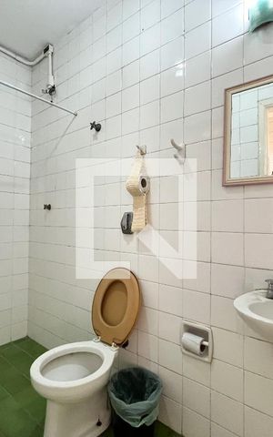 Casa para alugar com 210m², 4 quartos e 2 vagas Casa para alugar com 210m², 4 quartos e 2 vagasBanheiro de serviço