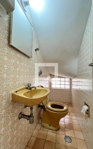 Casa para alugar com 210m², 4 quartos e 2 vagas Casa para alugar com 210m², 4 quartos e 2 vagasLavabo