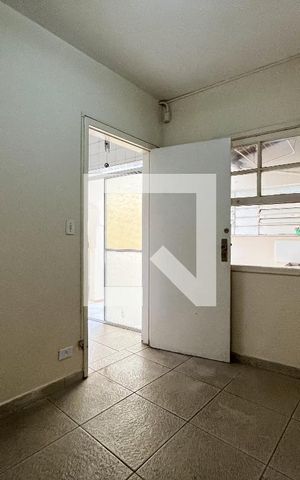 Casa para alugar com 210m², 4 quartos e 2 vagas Casa para alugar com 210m², 4 quartos e 2 vagasQuarto de Serviço