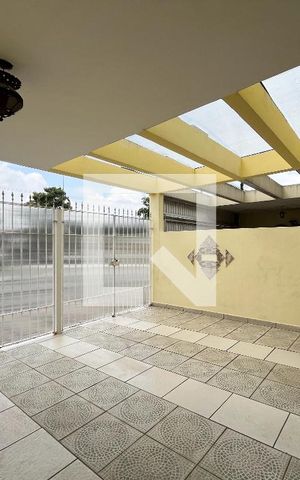 Casa para alugar com 210m², 4 quartos e 2 vagas Casa para alugar com 210m², 4 quartos e 2 vagasGaragem
