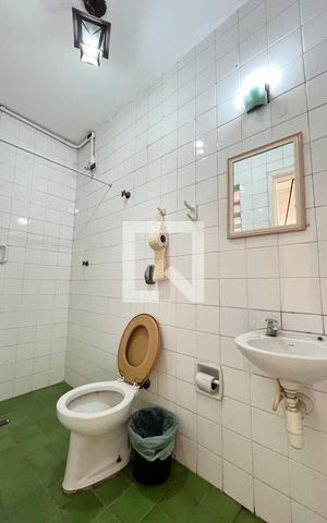 Casa para alugar com 210m², 4 quartos e 2 vagas Casa para alugar com 210m², 4 quartos e 2 vagasBanheiro de serviço