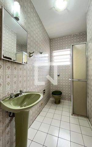 Casa para alugar com 210m², 4 quartos e 2 vagas Casa para alugar com 210m², 4 quartos e 2 vagasBanheiro da Suíte