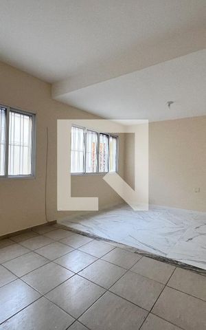 Casa para alugar com 210m², 4 quartos e 2 vagas Casa para alugar com 210m², 4 quartos e 2 vagasSala de Jantar