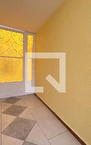 Casa para alugar com 210m², 4 quartos e 2 vagas Casa para alugar com 210m², 4 quartos e 2 vagasEntrada