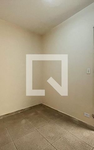 Casa para alugar com 210m², 4 quartos e 2 vagas Casa para alugar com 210m², 4 quartos e 2 vagasQuarto de Serviço