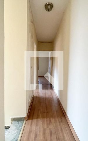 Casa para alugar com 210m², 4 quartos e 2 vagas Casa para alugar com 210m², 4 quartos e 2 vagasCorredor