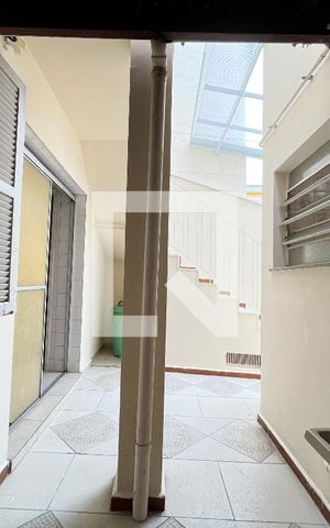 Casa para alugar com 210m², 4 quartos e 2 vagas Casa para alugar com 210m², 4 quartos e 2 vagasÁrea de Serviço
