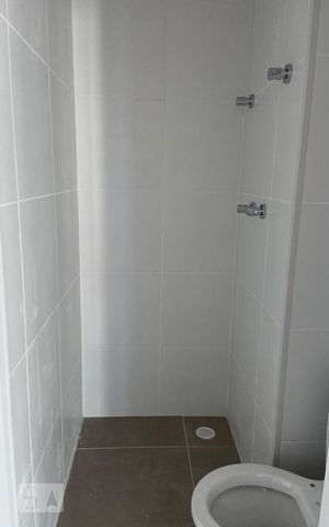 Apartamento para alugar com 55m², 2 quartos e 1 vaga Apartamento para alugar com 55m², 2 quartos e 1 vagaBanheiro