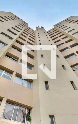 Apartamento à venda com 70m², 2 quartos e 1 vaga Apartamento à venda com 70m², 2 quartos e 1 vagaFachada