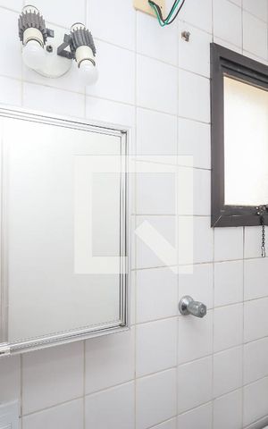 Apartamento à venda com 79m², 2 quartos e 2 vagas Apartamento à venda com 79m², 2 quartos e 2 vagasBanheiro de Serviço