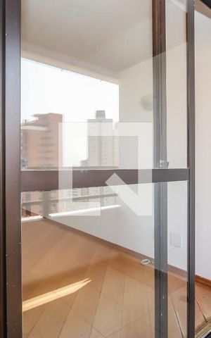 Apartamento à venda com 79m², 2 quartos e 2 vagas Apartamento à venda com 79m², 2 quartos e 2 vagasVaranda