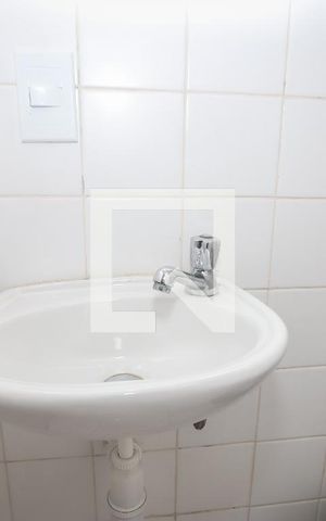 Apartamento à venda com 79m², 2 quartos e 2 vagas Apartamento à venda com 79m², 2 quartos e 2 vagasBanheiro de Serviço