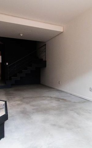 Casa de condomínio à venda com 110m², 3 quartos e 2 vagas