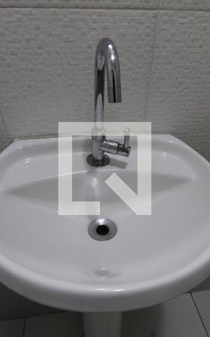 Apartamento para alugar com 72m², 2 quartos e 1 vagaPia do banheiro