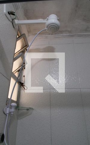 Apartamento para alugar com 72m², 2 quartos e 1 vagaChuveiro