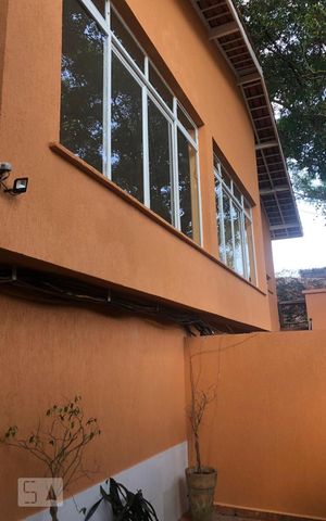 Casa para alugar com 440m², 4 quartos e 3 vagas Casa para alugar com 440m², 4 quartos e 3 vagasArea Externa