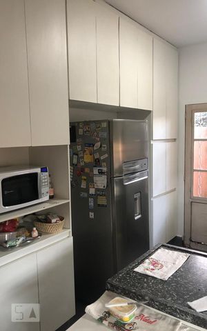 Casa para alugar com 440m², 4 quartos e 3 vagas Casa para alugar com 440m², 4 quartos e 3 vagasCozinha