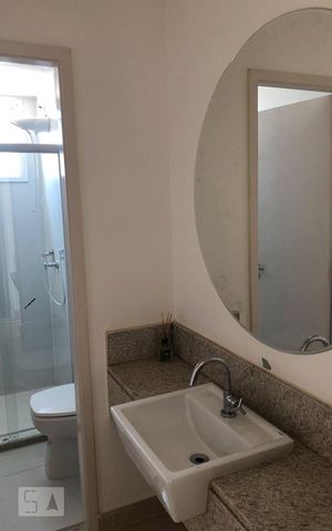 Apartamento à venda com 70m², 2 quartos e 1 vaga Apartamento à venda com 70m², 2 quartos e 1 vagaBanheiro