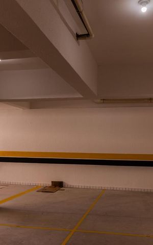Apartamento à venda com 139m², 3 quartos e 2 vagas Apartamento à venda com 139m², 3 quartos e 2 vagasGaragem