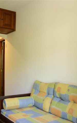 Apartamento à venda com 210m², 4 quartos e 3 vagas Apartamento à venda com 210m², 4 quartos e 3 vagasQuarto 02 - Suíte