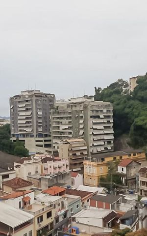 Apartamento à venda com 120m², 3 quartos e 3 vagas Apartamento à venda com 120m², 3 quartos e 3 vagasVista