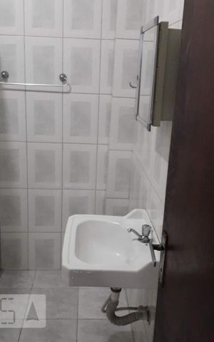 Studio para alugar com 56m², 1 quarto e sem vaga Studio para alugar com 56m², 1 quarto e sem vagaBanheiro