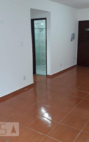 Studio para alugar com 56m², 1 quarto e sem vaga Studio para alugar com 56m², 1 quarto e sem vagaSala