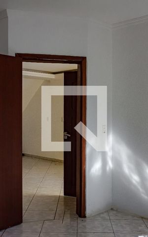 Casa à venda com 197m², 4 quartos e 3 vagas Casa à venda com 197m², 4 quartos e 3 vagasQuarto 4