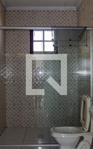 Casa à venda com 197m², 4 quartos e 3 vagas Casa à venda com 197m², 4 quartos e 3 vagasBanheiro da Suíte