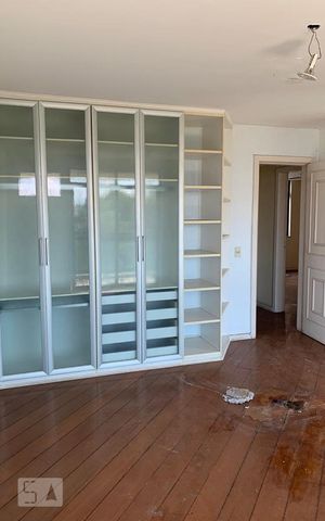 Apartamento para alugar com 700m², 4 quartos e 3 vagas Apartamento para alugar com 700m², 4 quartos e 3 vagasSuite